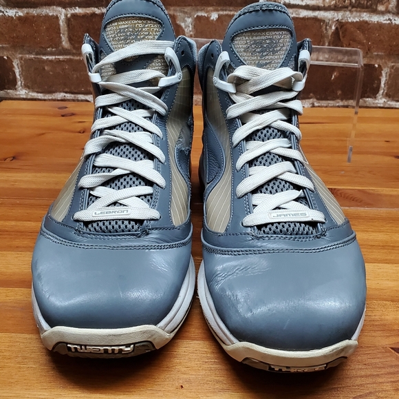 Nike LeBron 7 Cool Grey - Picture 5 of 12